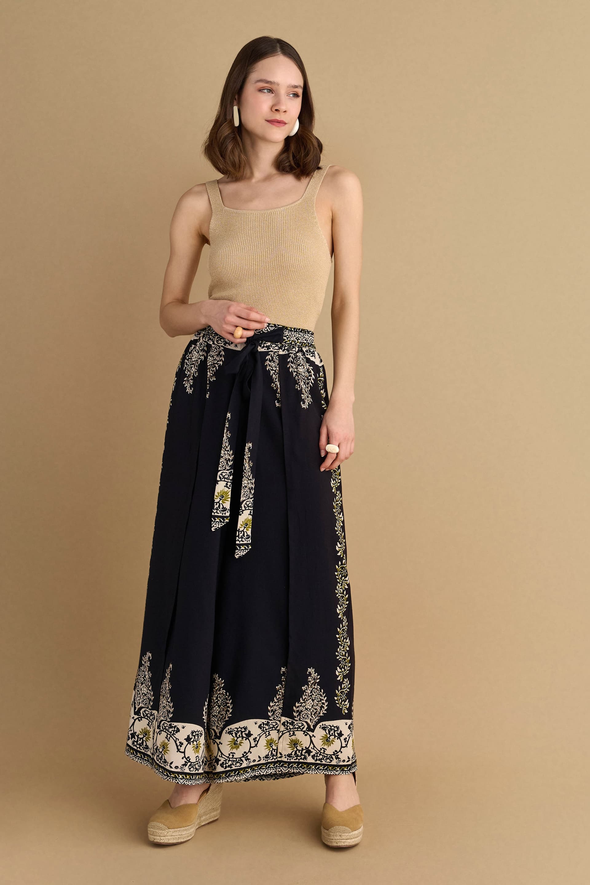 Παντελόνα εμπριμέ με ζώνη - Πολύχρωμο