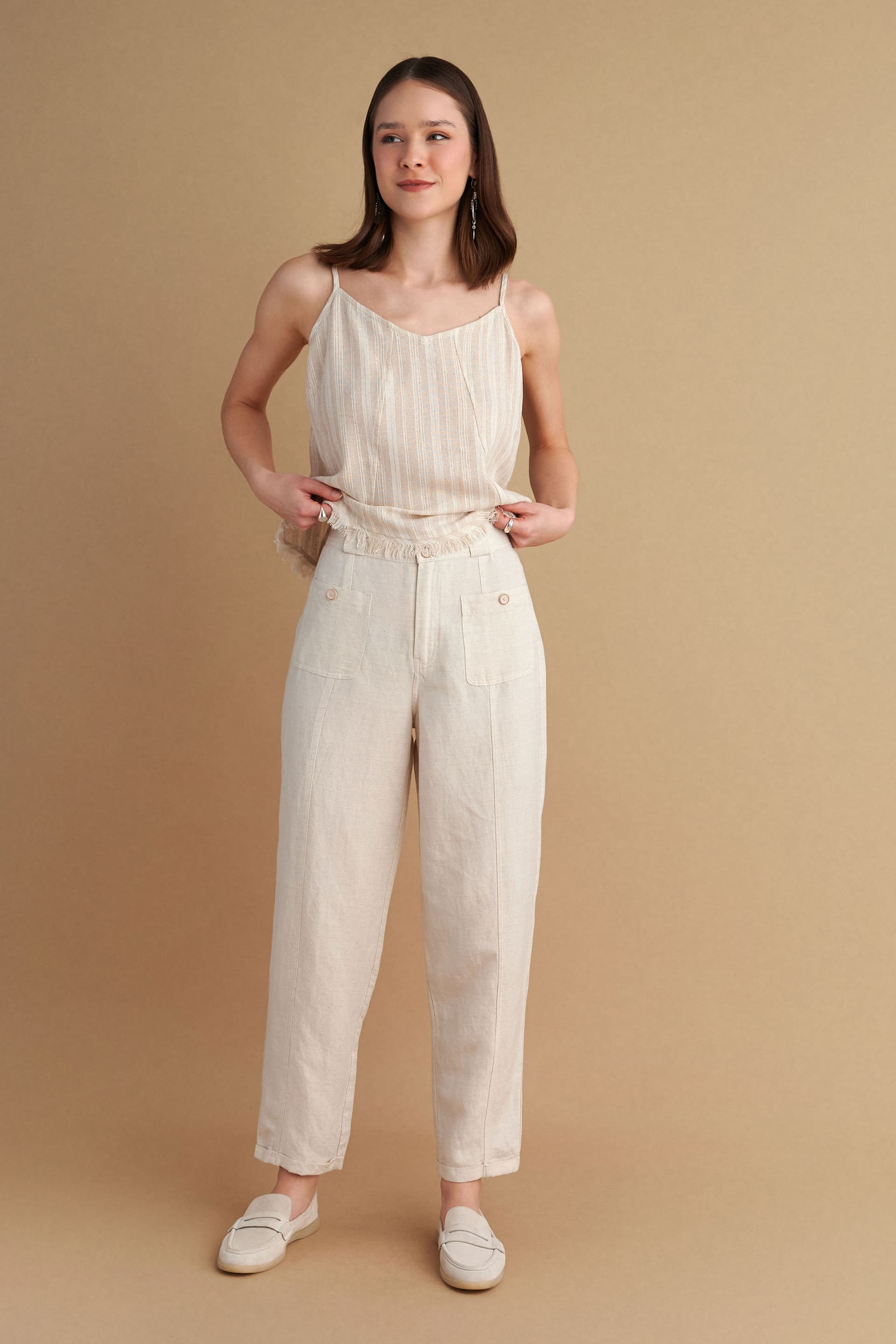 Παντελόνι λινό με ρεβέρ - NATURAL