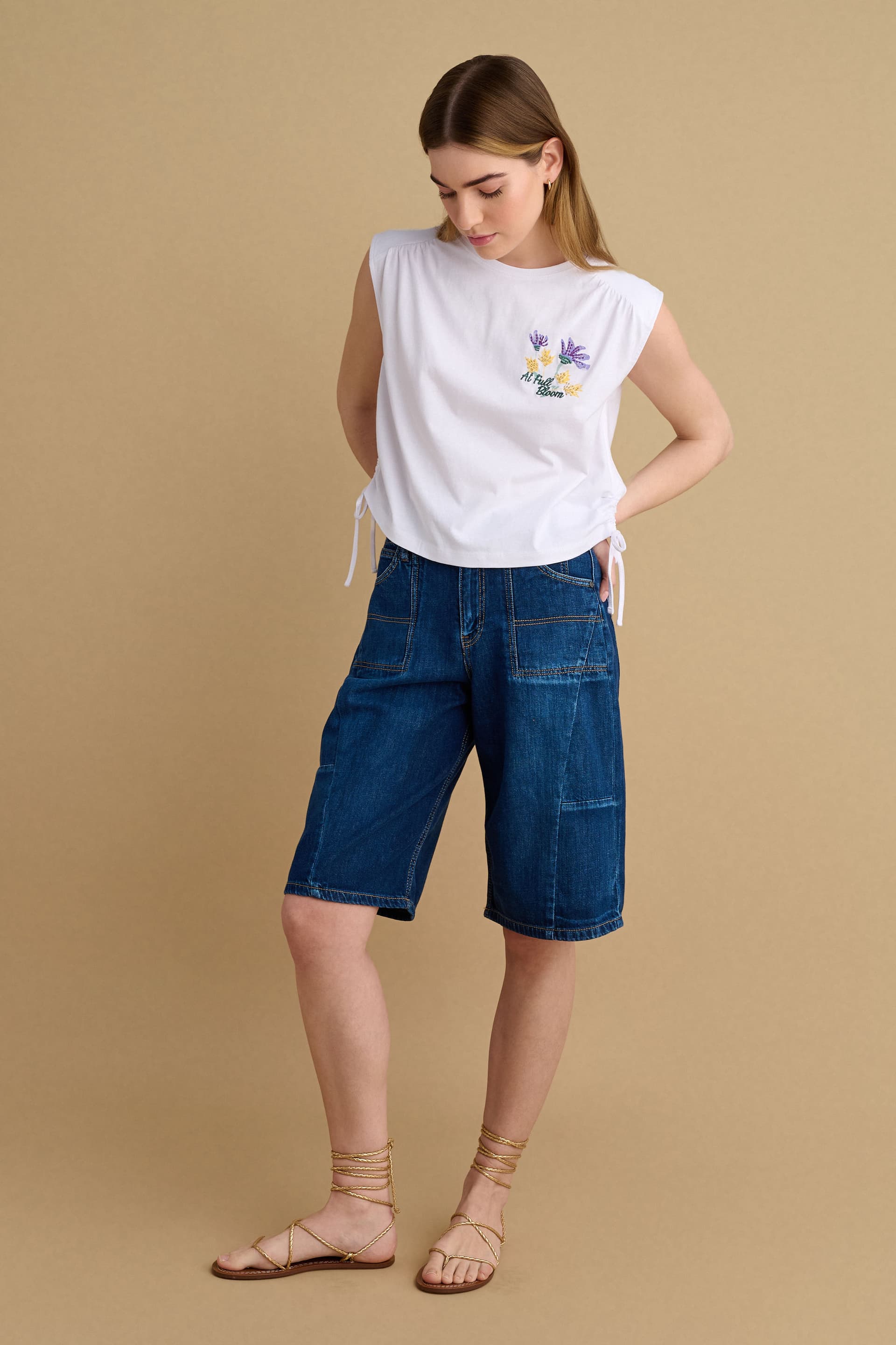 Μπλούζα αμάνικη με κέντημα - Λευκό