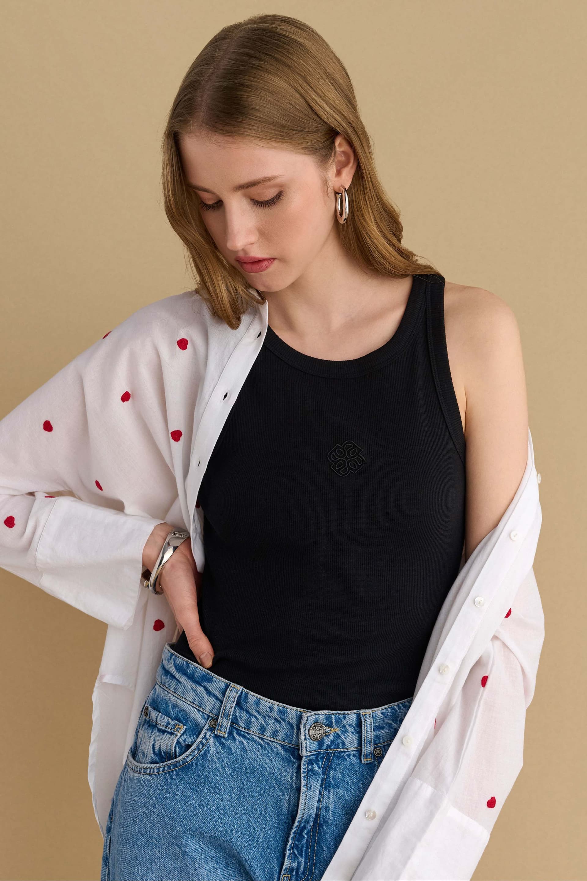 Αμάνικο τοπ με logo - Μαύρο