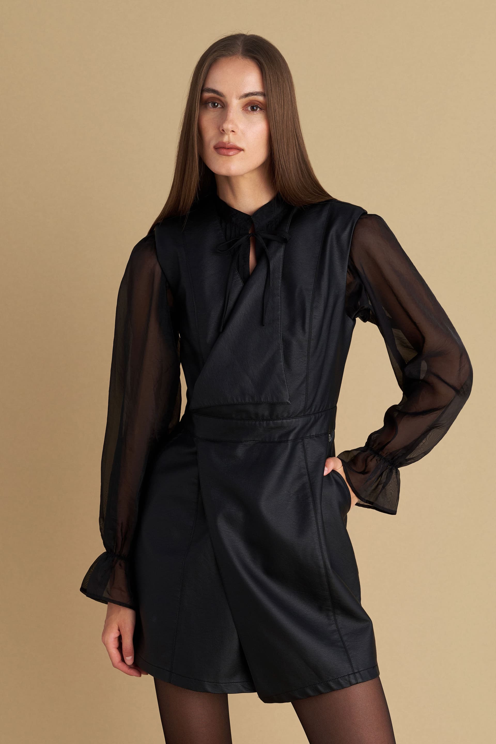 Φόρεμα μίνι δερματίνη - Μαύρο