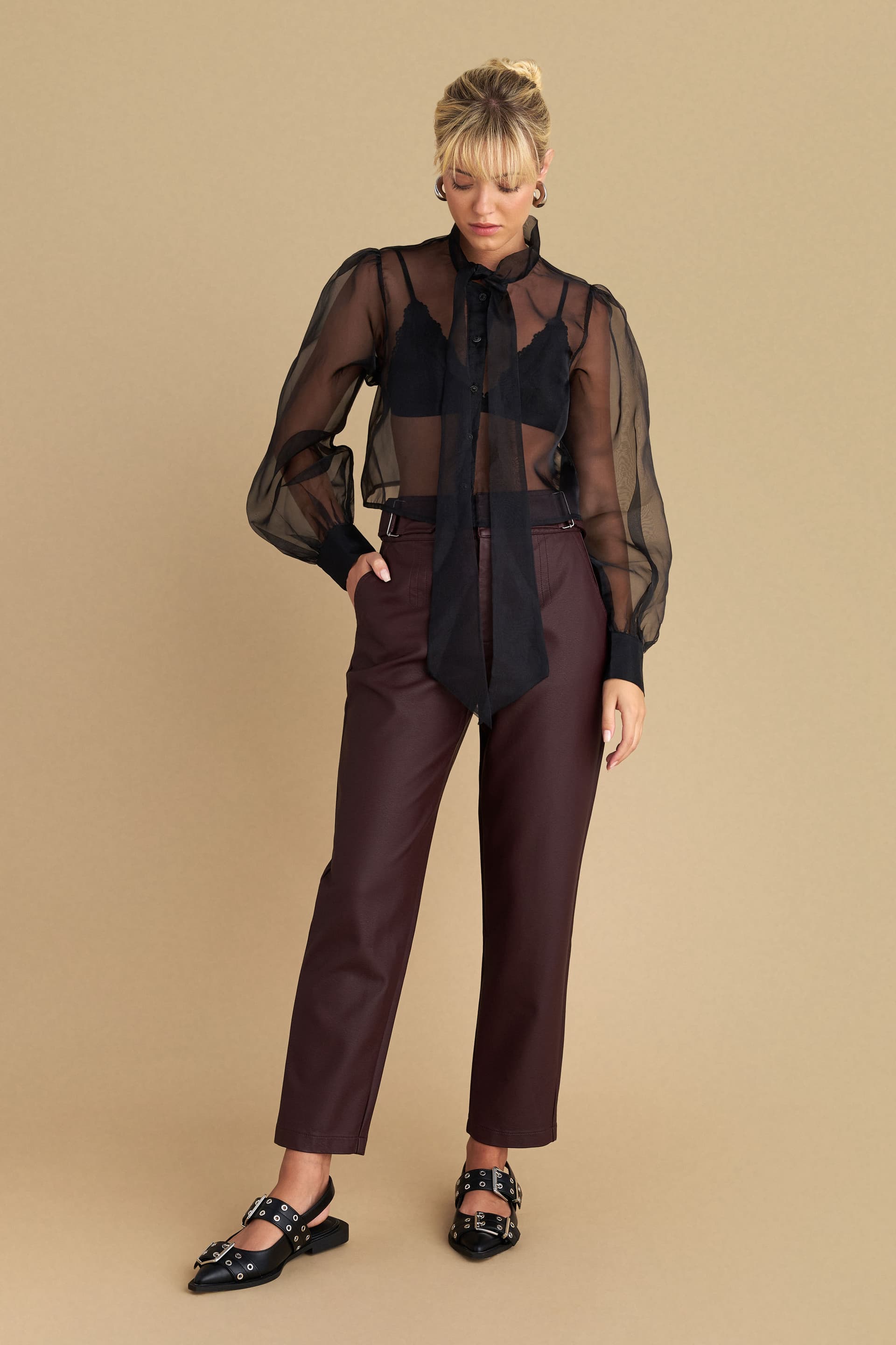 Παντελόνι δερματίνη με αγκράφες - OXBLOOD