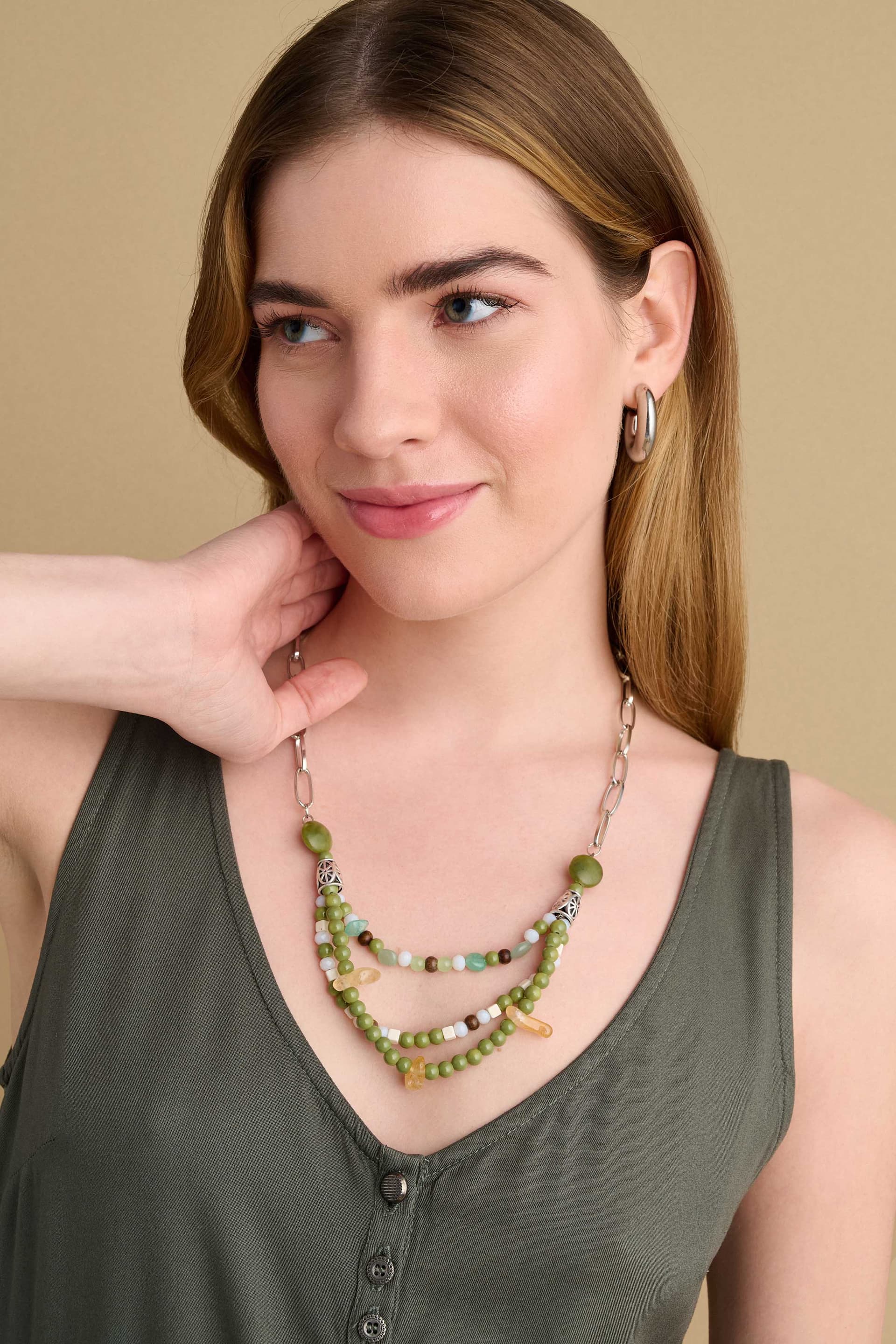 Κολιέ με συνδυασμό υλικών - Χακί