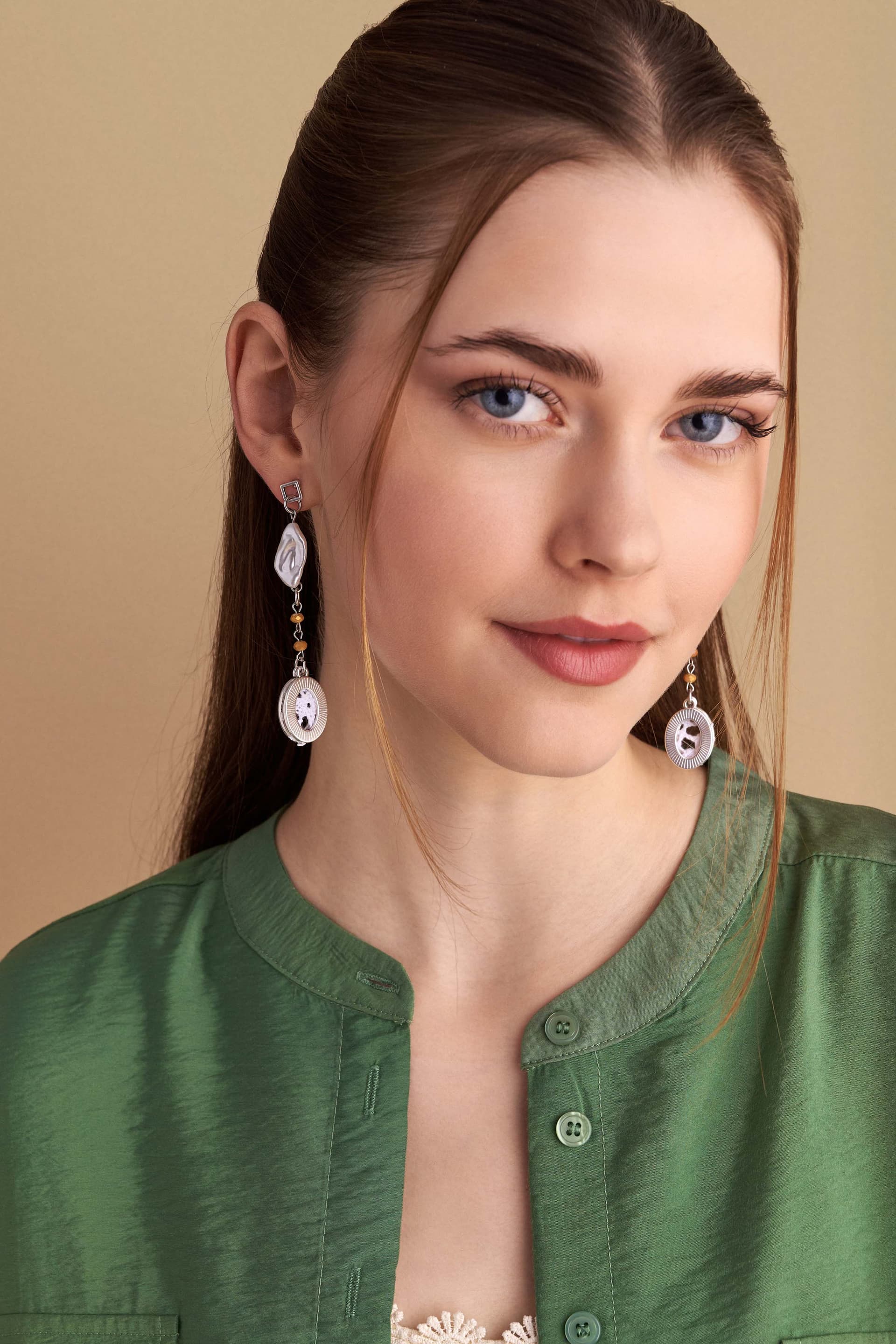 Σκουλαρίκια με συνδυασμό στοιχείων - Λευκό