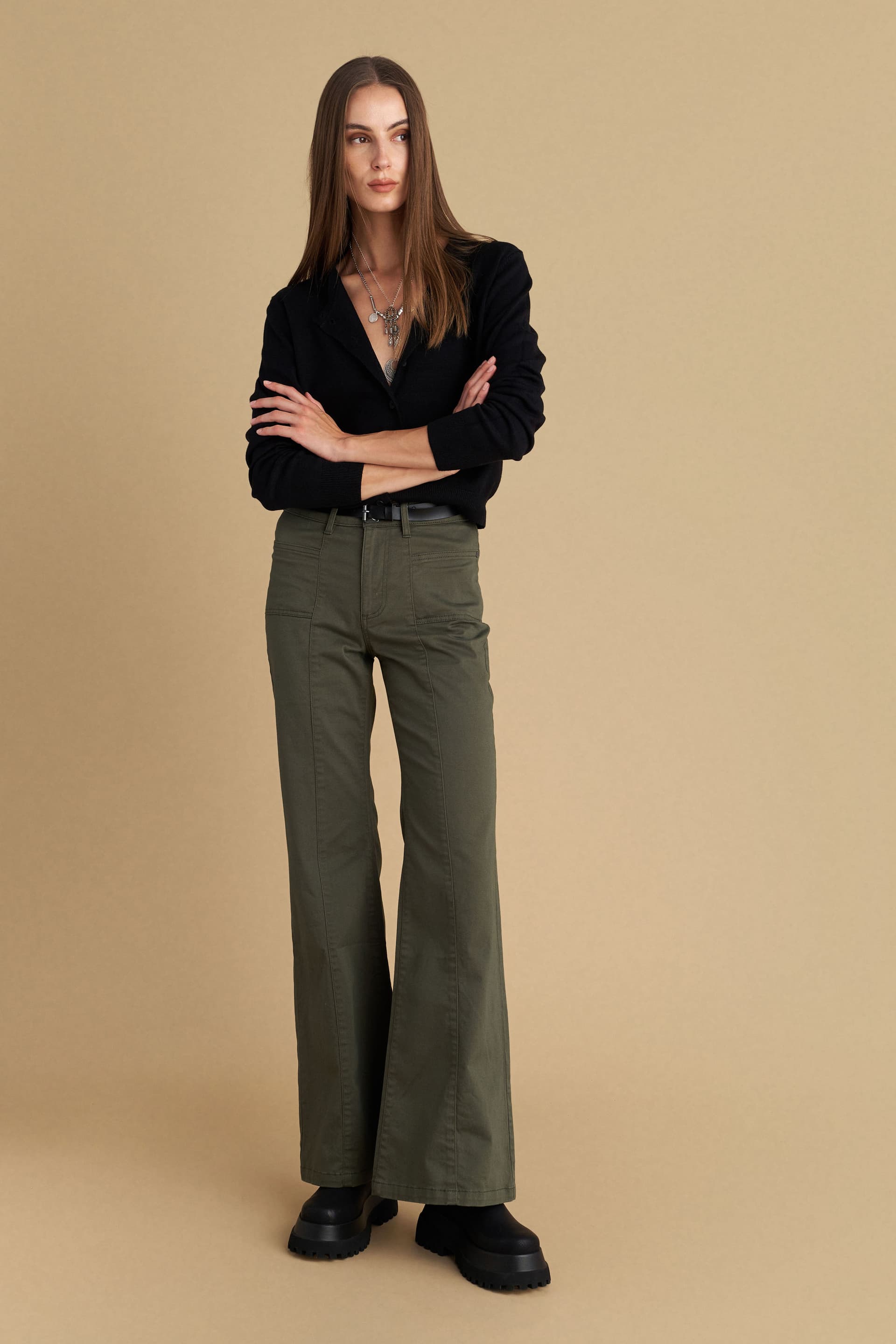 Παντελόνι καμπάνα με ζώνη - Λαδί