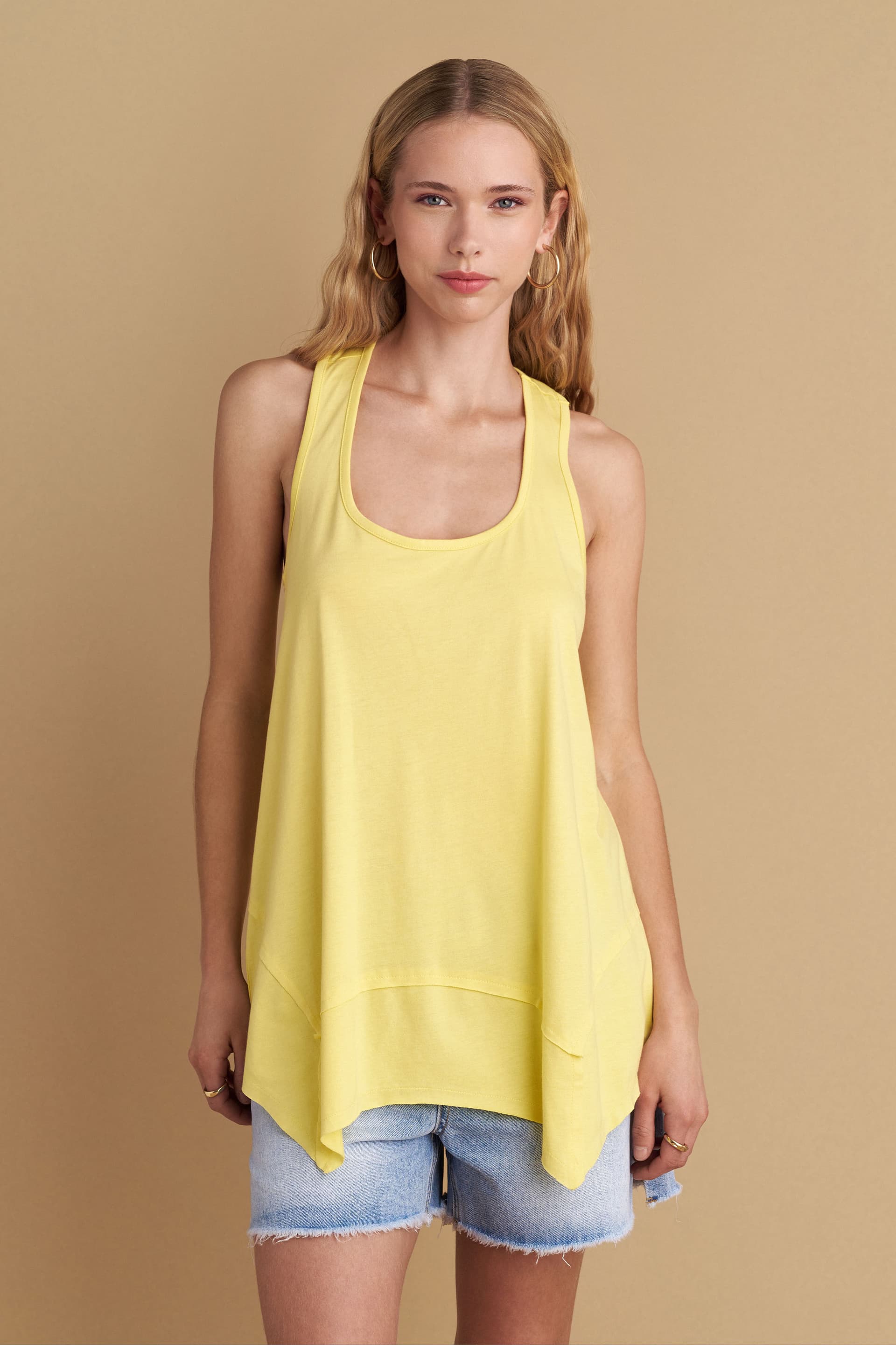 Μπλούζα μονόχρωμη ασύμμετρη - YELLOW