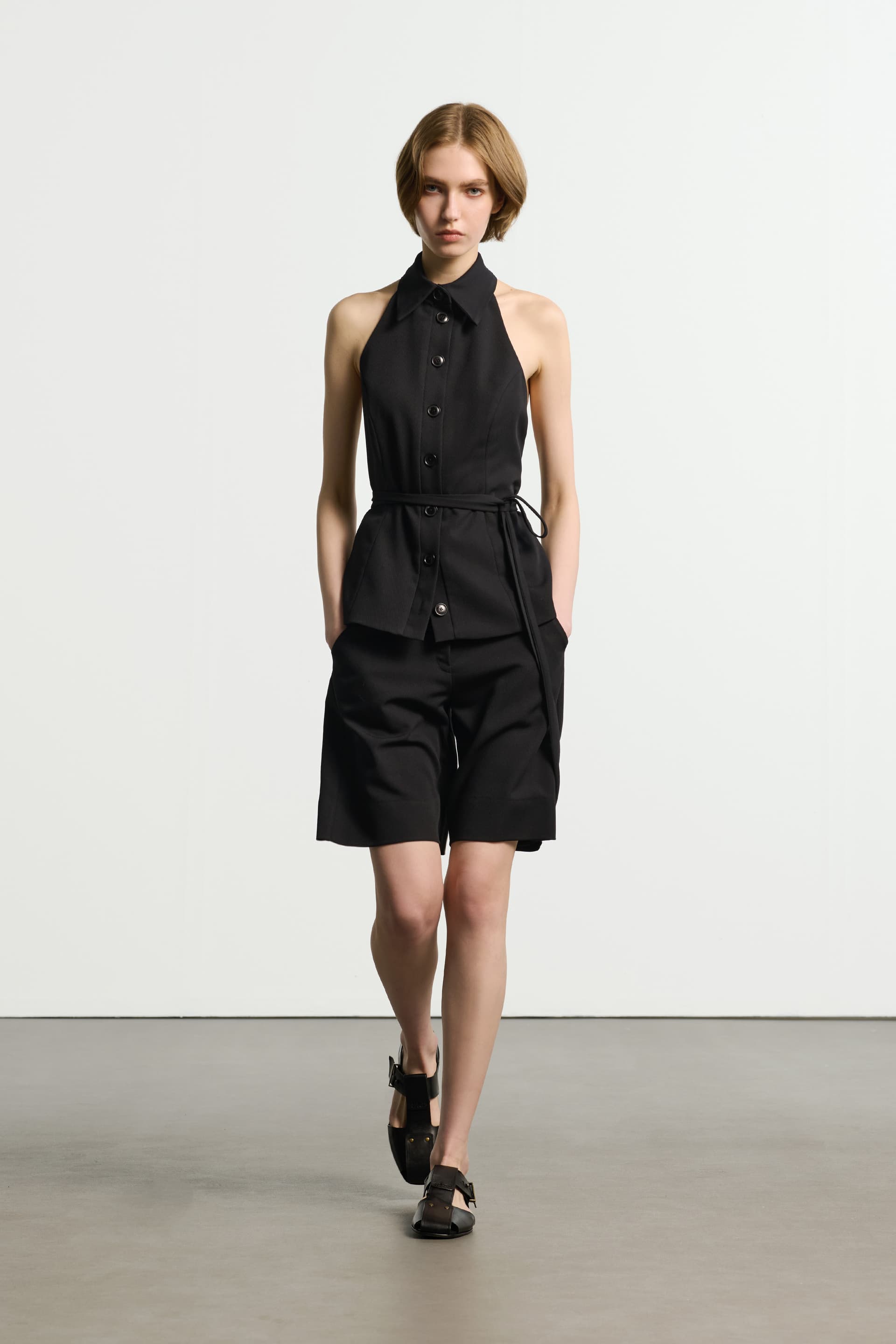 Εξώπλατο γιλέκο με γιακά - Μαύρο