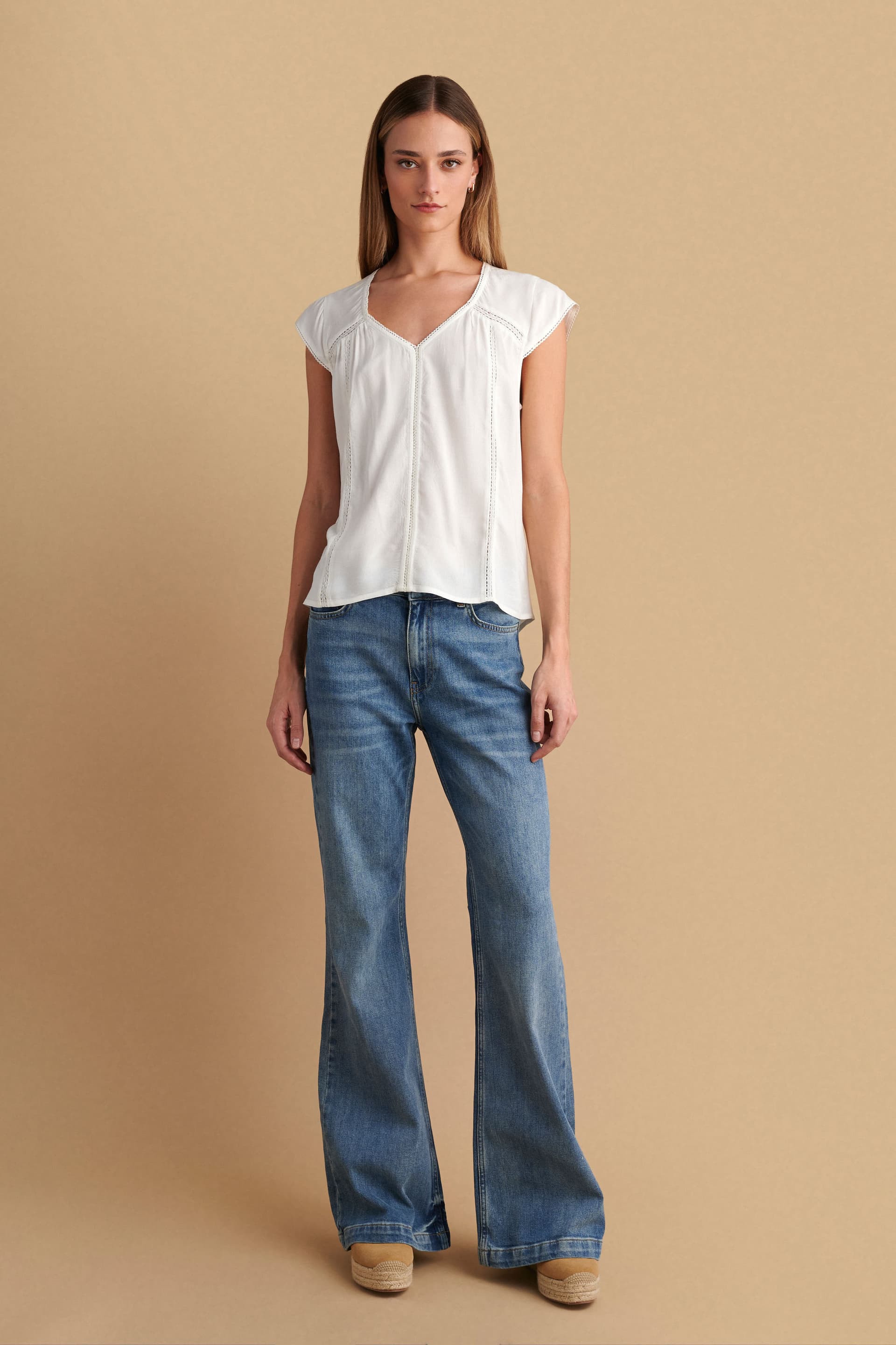 Τοπ αμάνικο μονόχρωμο - Λευκό