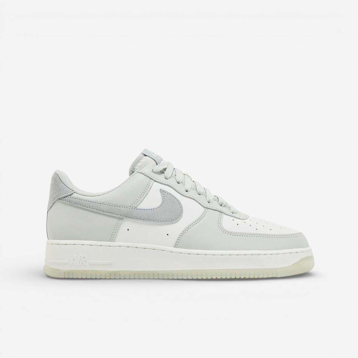 Xαμηλά Sneakers Nike Air Force 1 '07 Light Silver Pumice