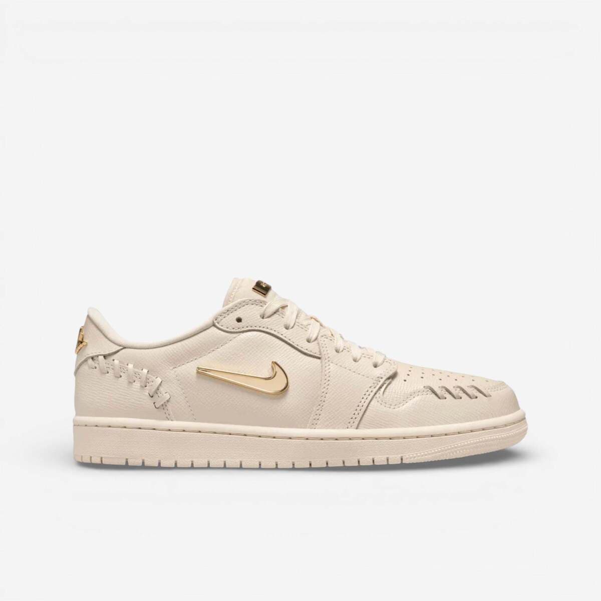 Xαμηλά Sneakers Nike Jordan 1 Low Method of Make Sail Metallic Gold (Women's)