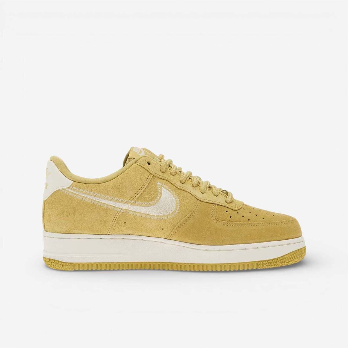 Xαμηλά Sneakers Nike Air Force 1 07 LV8 Low Buff Gold
