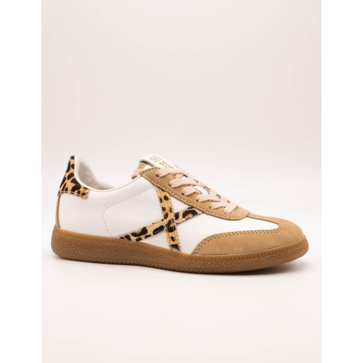 Xαμηλά Sneakers Munich 8290227 Barru 227