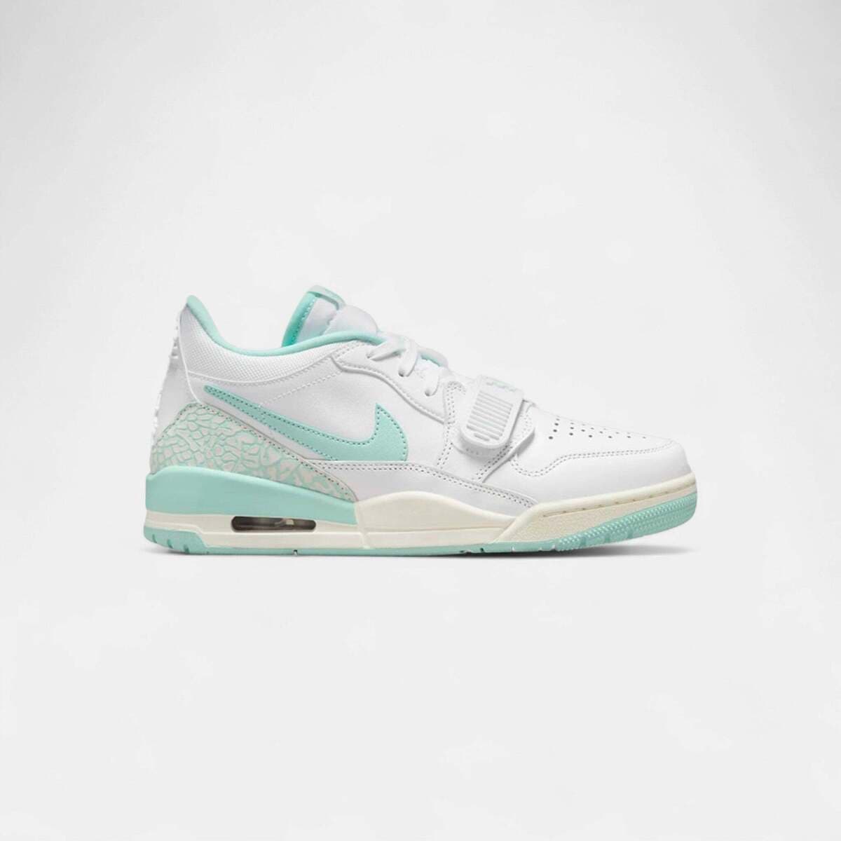 Xαμηλά Sneakers Nike Jordan Legacy 312 Low White Light Dew (Women's)