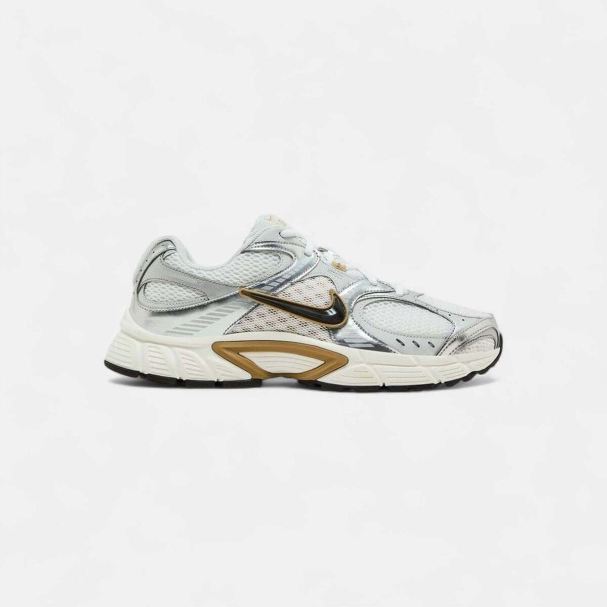 Xαμηλά Sneakers Nike -v5-rnr-parachute-beige-metallic-pewter