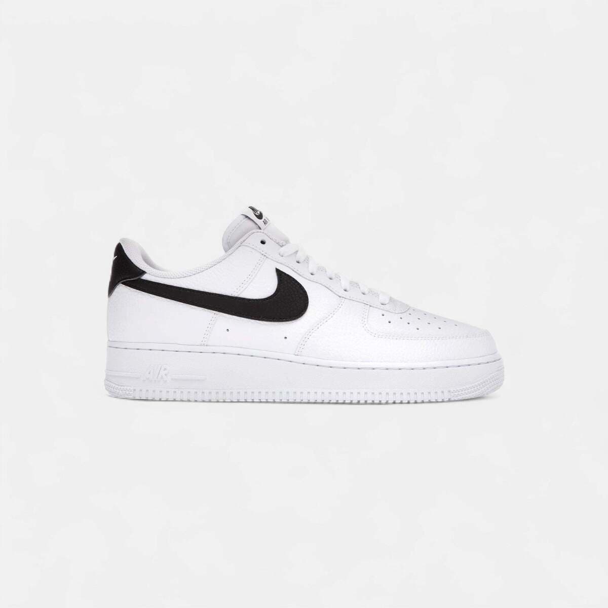 Xαμηλά Sneakers Nike -air-force-1-low-07-white-black-pebbled-leather
