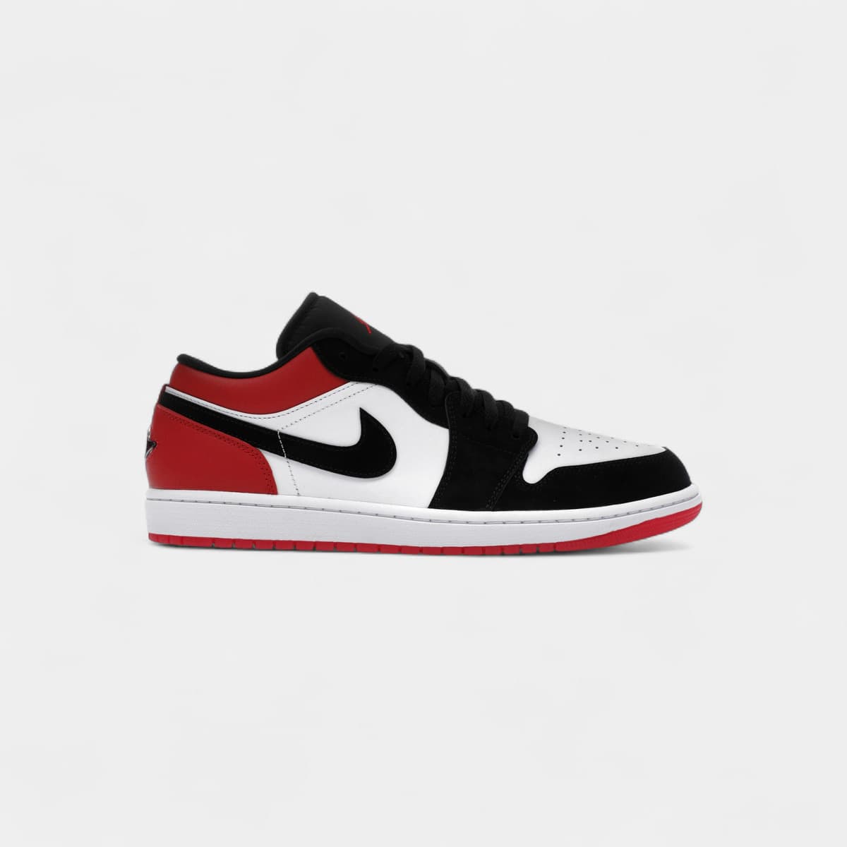 Xαμηλά Sneakers Nike 1 Low SE Black Toe (2025)