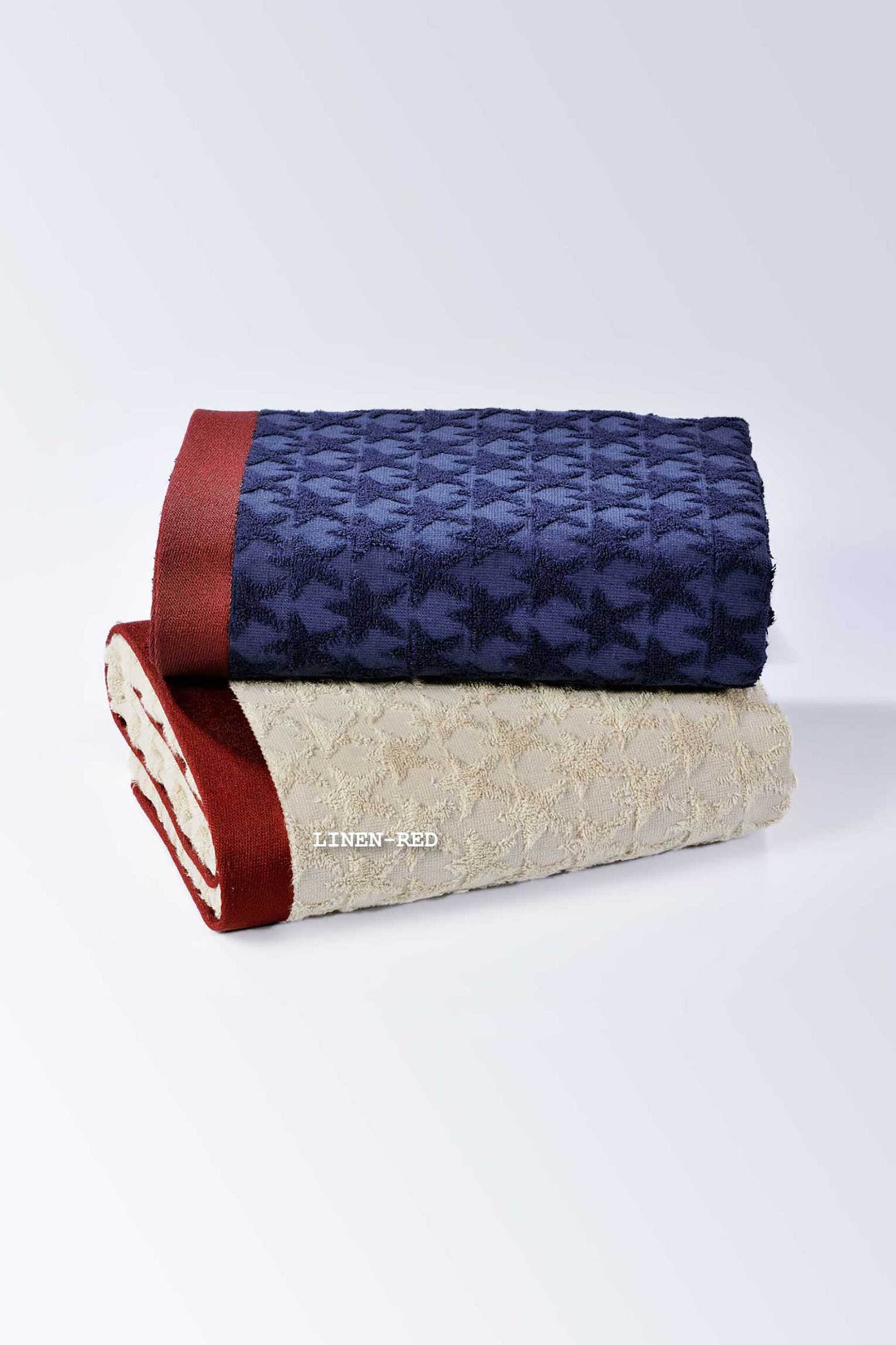 DOWN TOWN Home πετσέτα θαλάσσης με ανάγλυφο σχέδιο "Stars Linen/Red" 90 x 180 cm