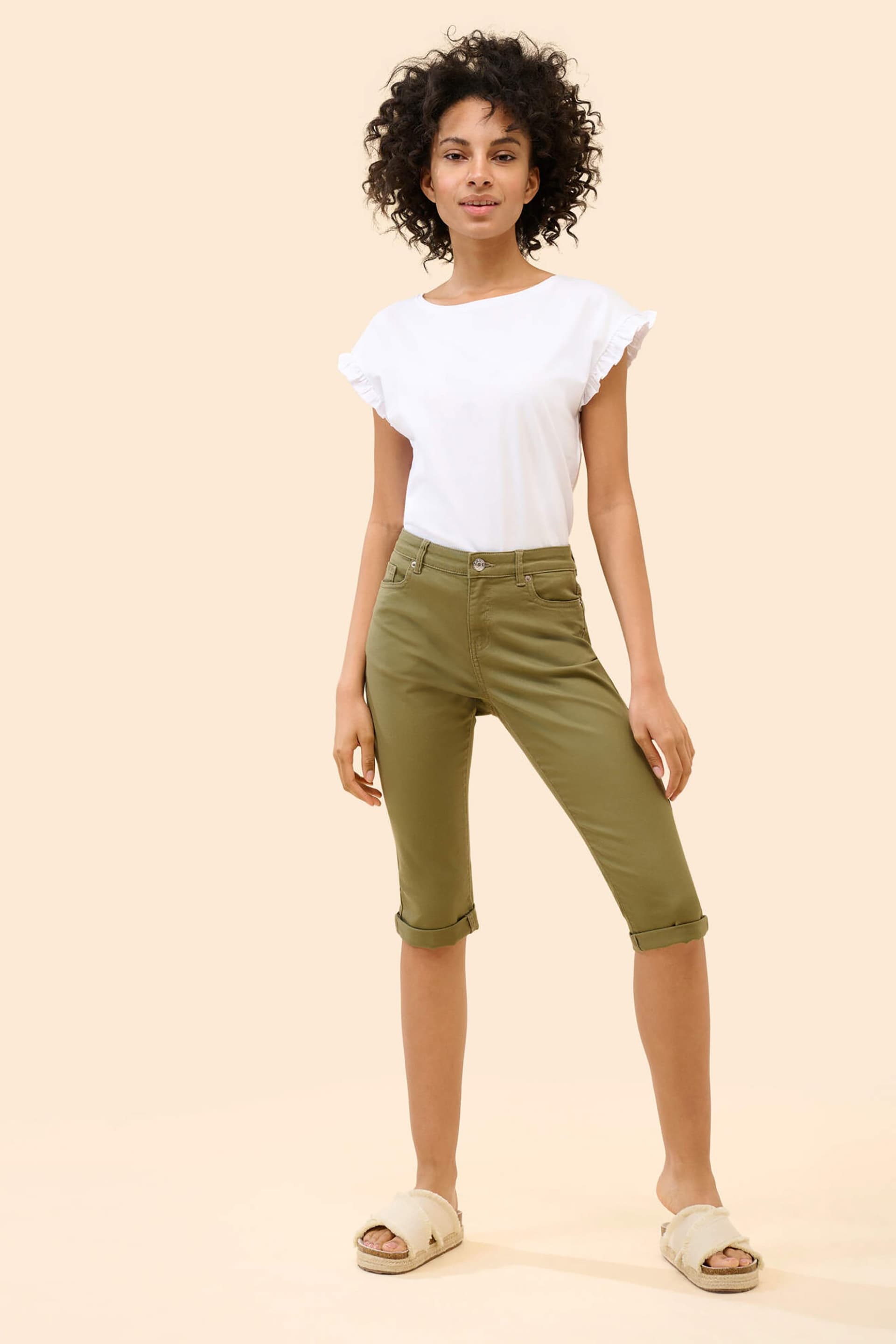 Orsay γυναικεία βερμούδα μονόχρωμη με ρεβέρ | 38