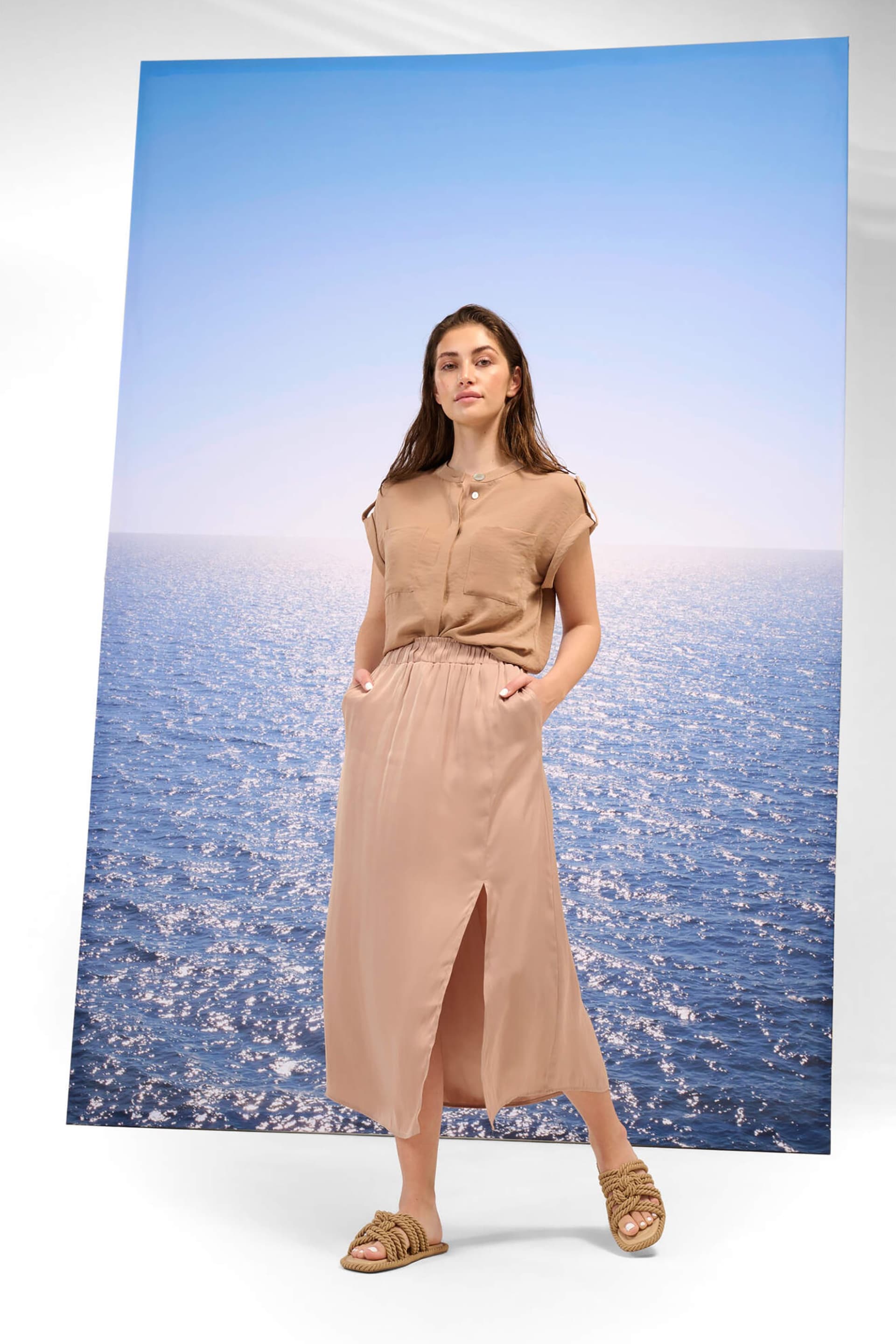 Orsay γυναικεία midi φούστα σατινέ με άνοιγμα