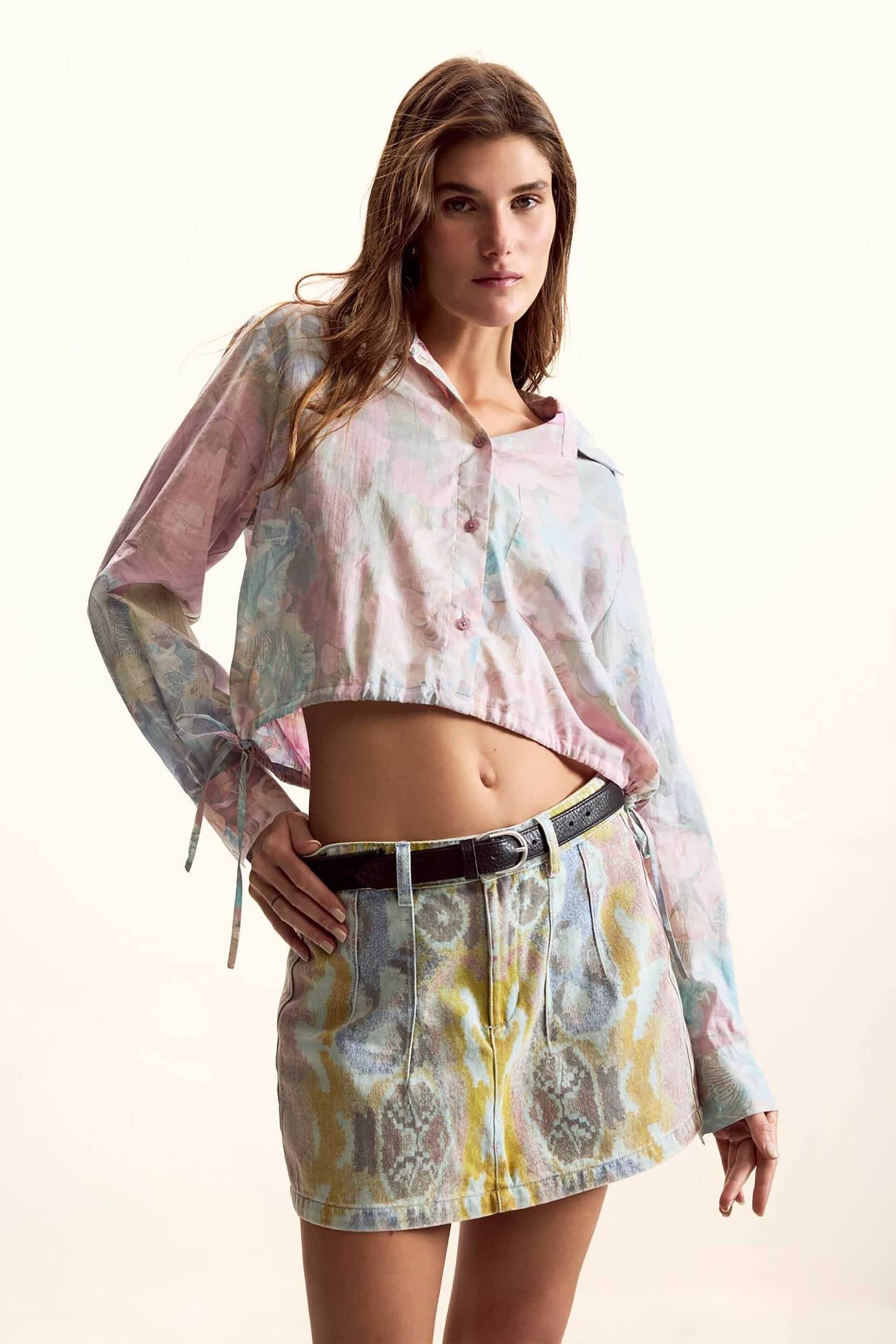 Desigual γυναικείo πουκάμισο με floral print cropped "Cam Flowers" by Christian Lacroix