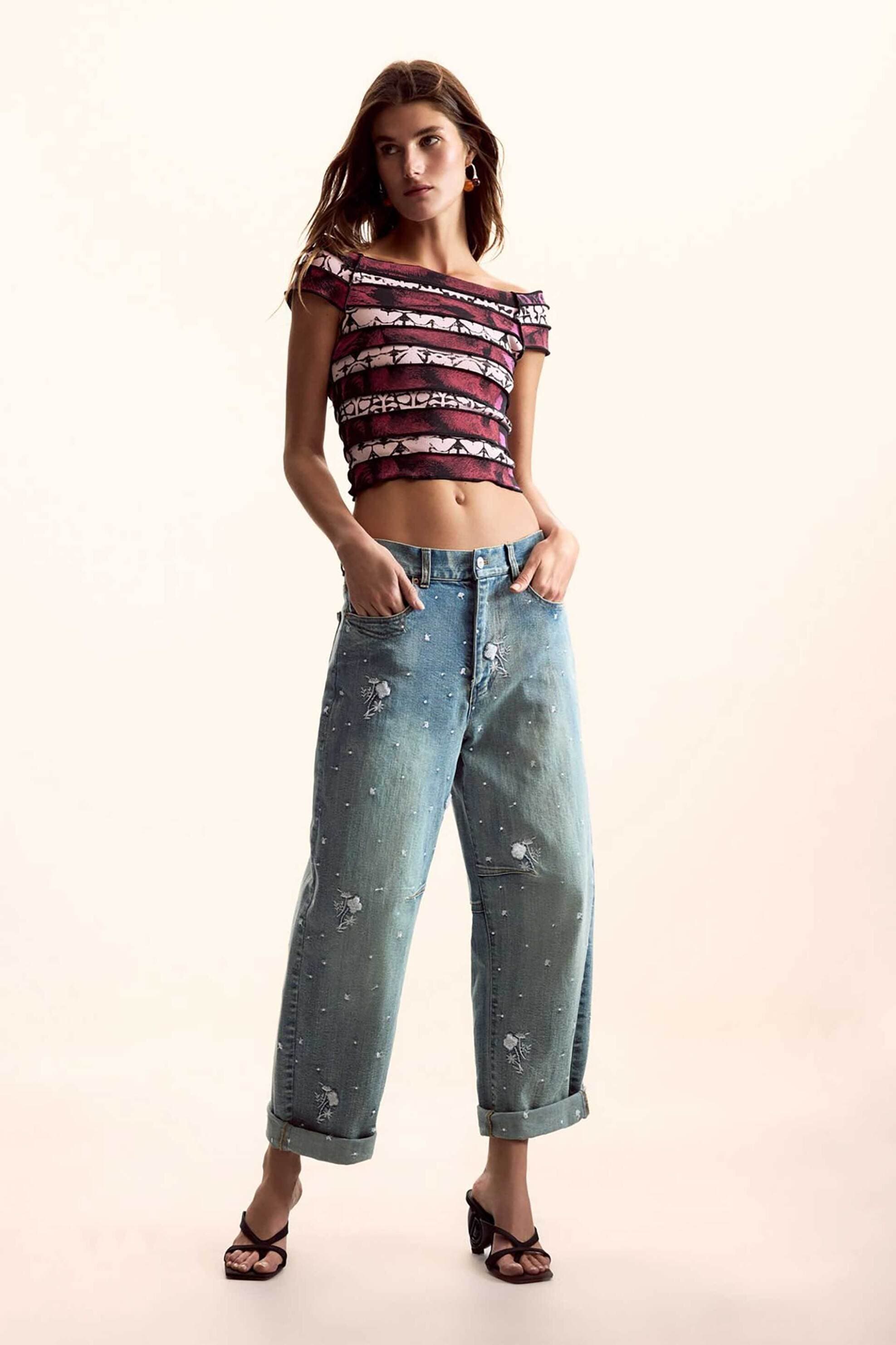 Desigual γυναικεία μπλούζα με carmen λαιμόκοψη και all-over print Regular Fit "Animal" by Christian Lacroix