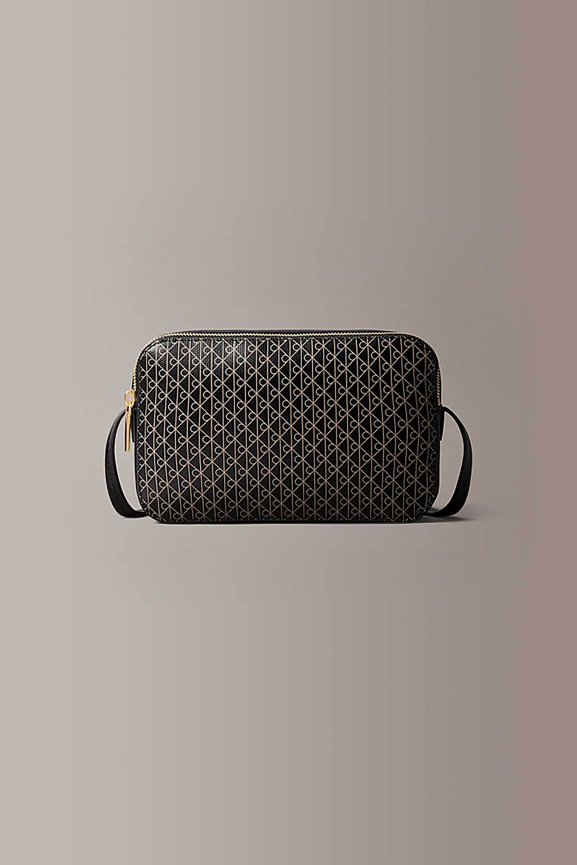 Calvin Klein Jeans γυναικεία τσάντα crossbody με all-over logo print