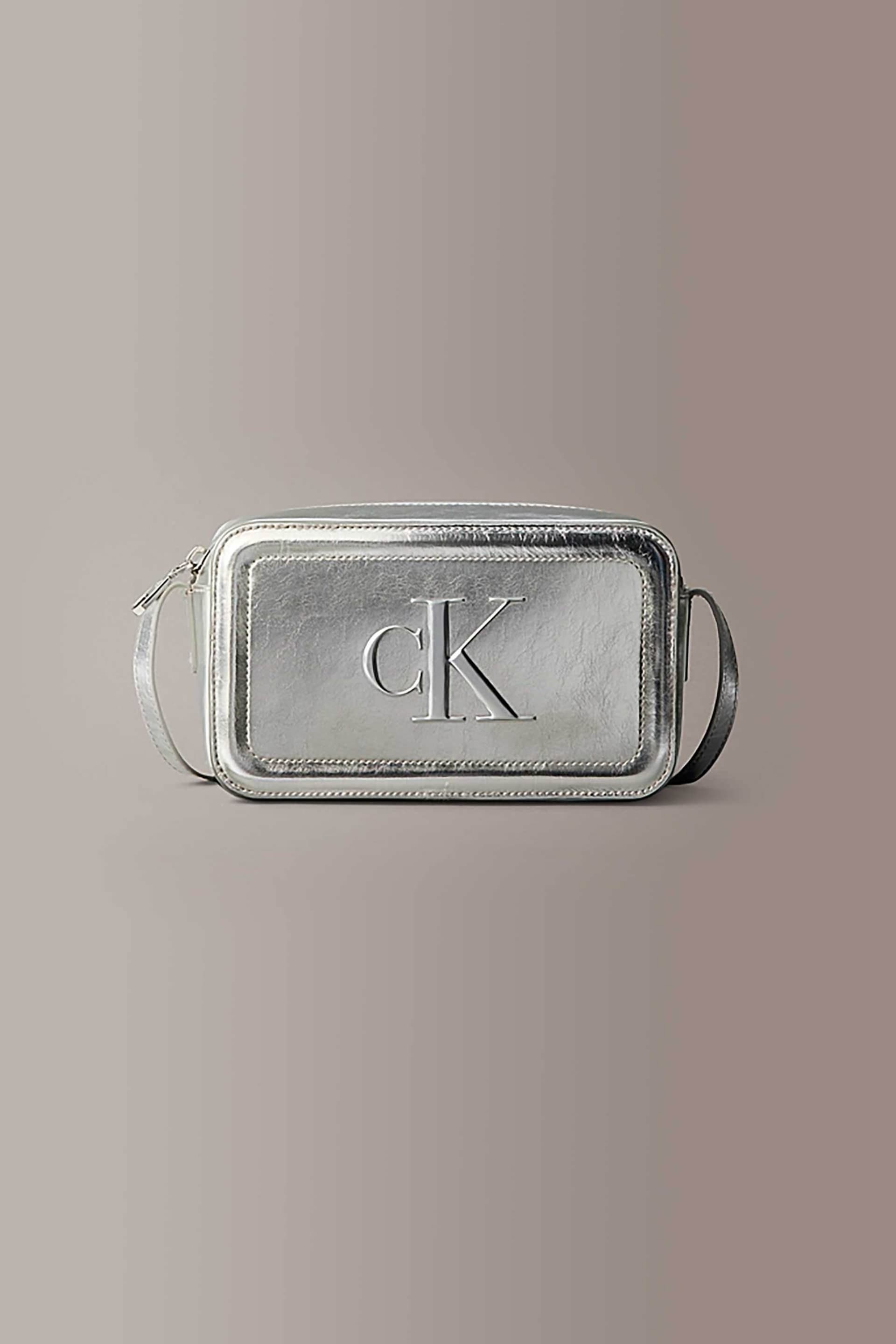 Calvin Klein Jeans γυναικεία τσάντα crossbody μονόχρωμη με ανάγλυφο λογότυπο | ONE SIZE