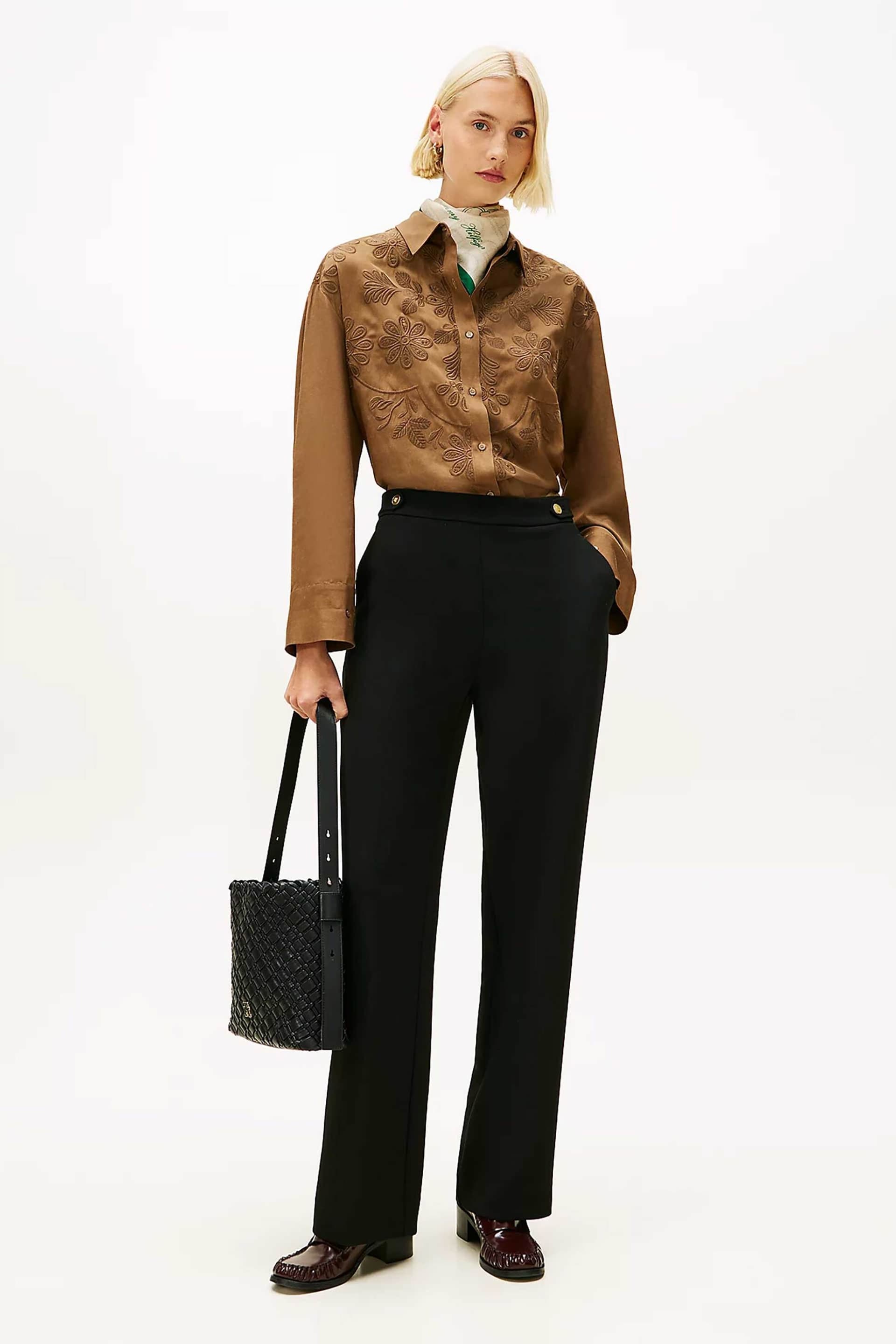 Tommy Hilfiger γυναικείο παντελόνι με μεταλλικό logo flag Straight Fit