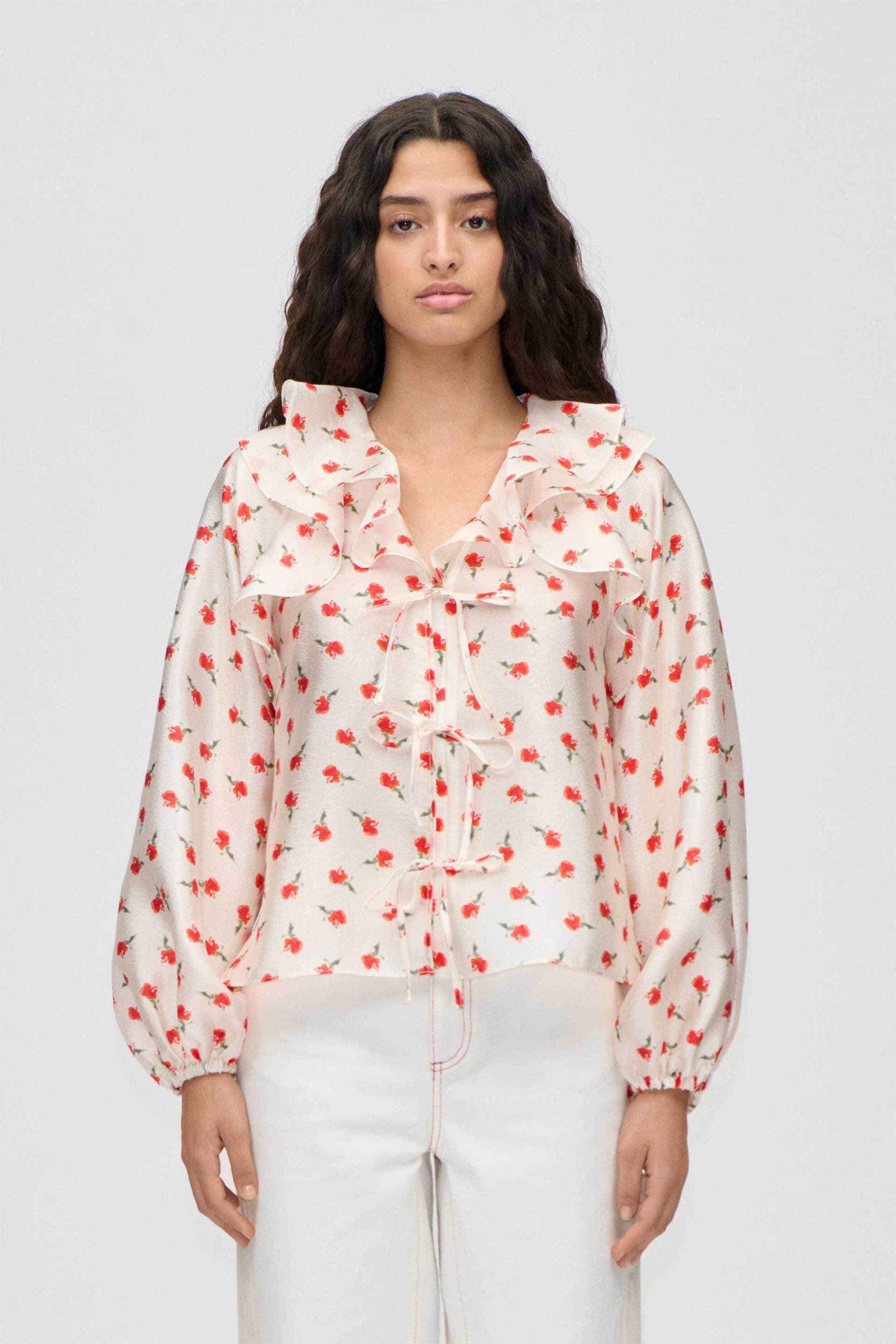 Stine Goya γυναικεία μπλούζα με floral print "Ditzy Petunia"