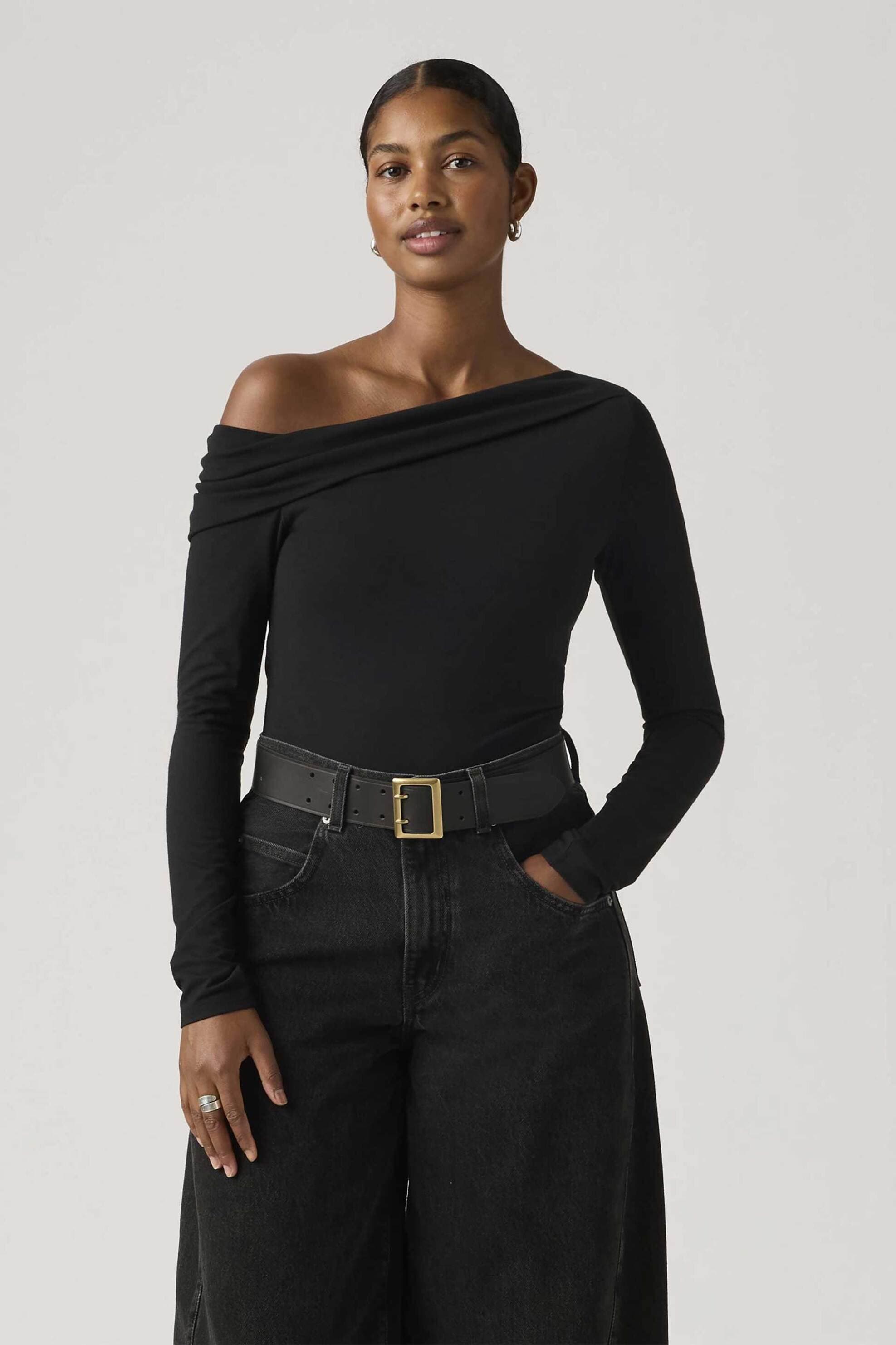 Levi's® γυναικεία μπλούζα off shoulder Slim Fit "Clara"