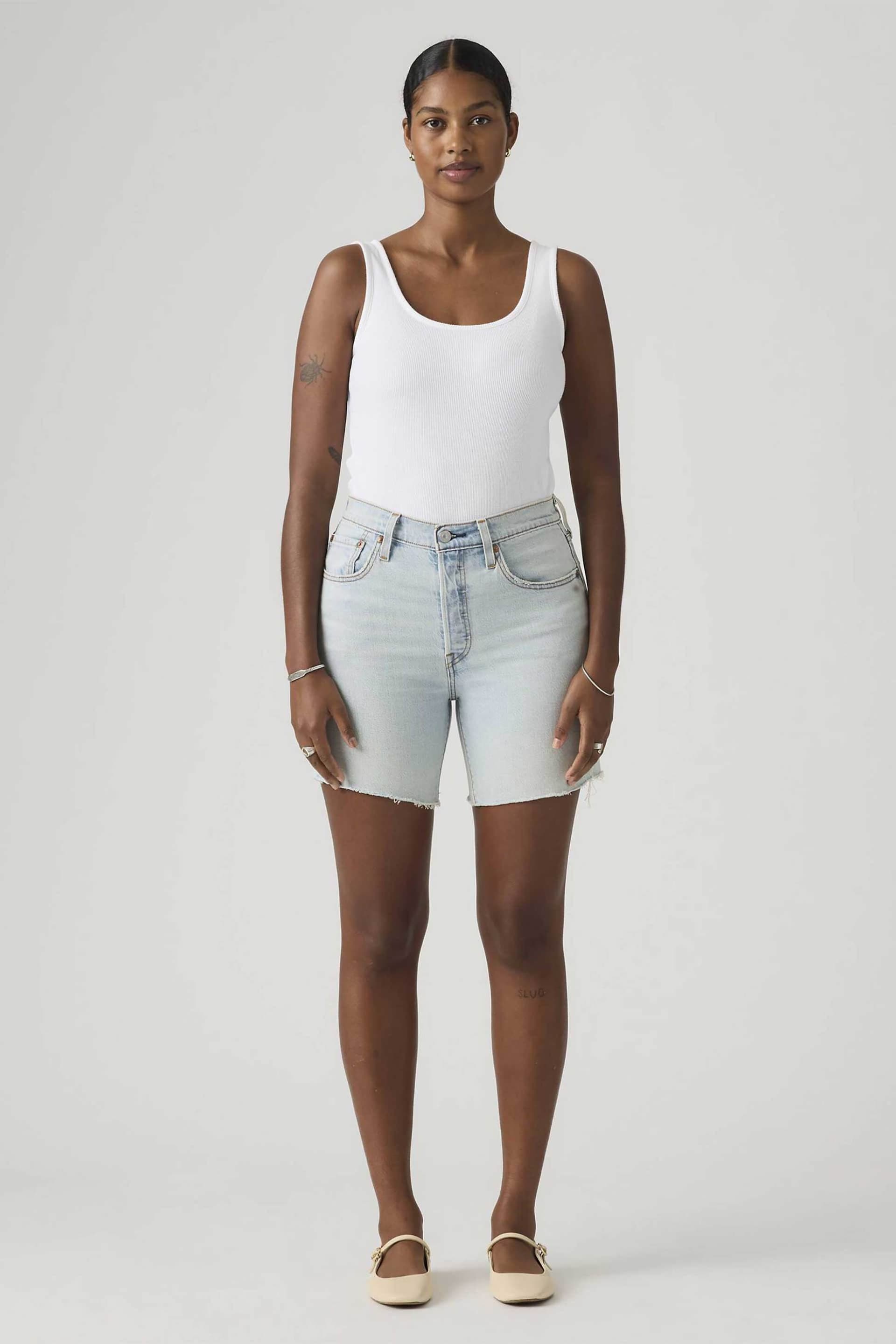 Levi's® γυναικείο ψηλόμεσο denim σορτς πεντάτσεπο "501® Mid Thigh"