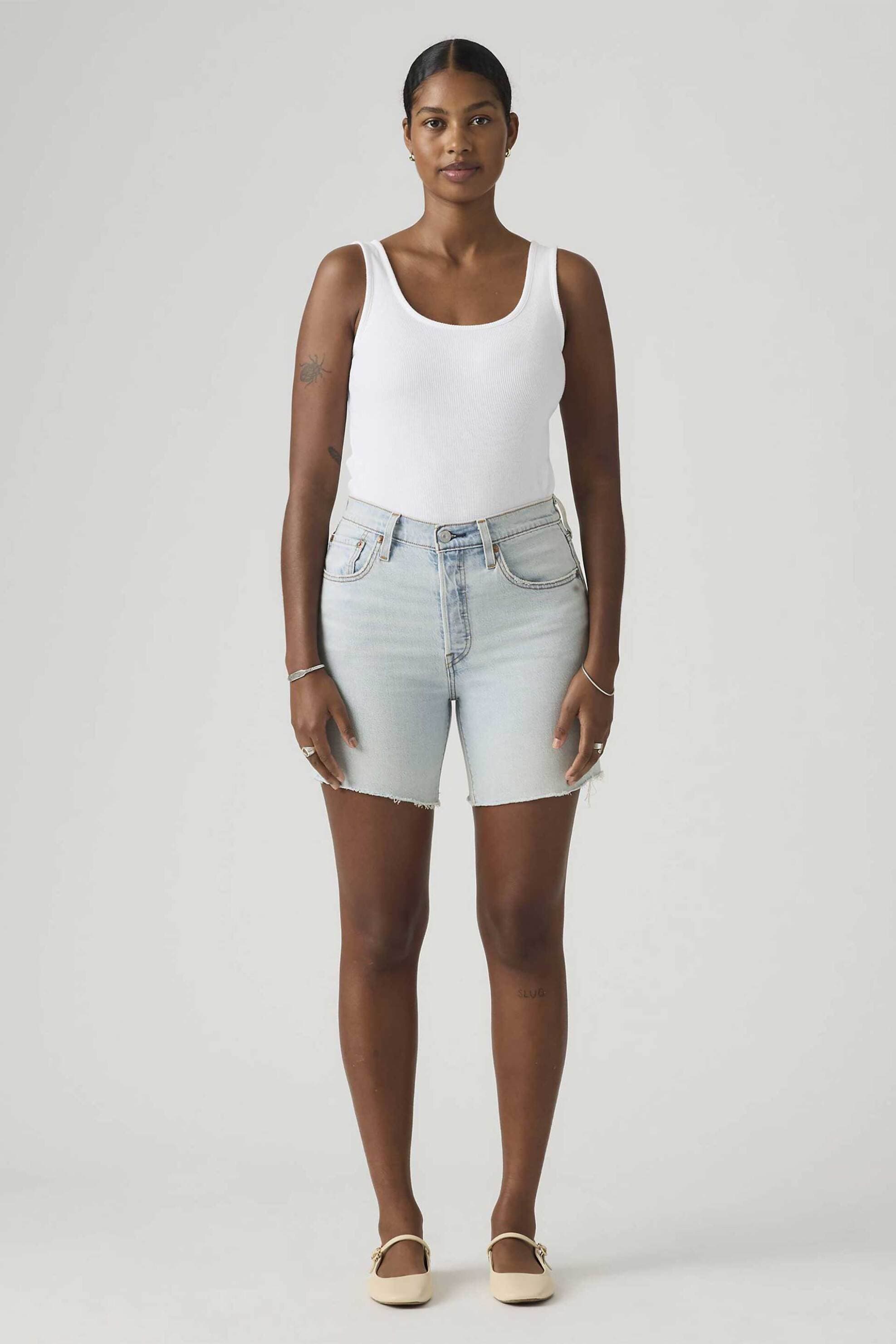 Levi's® γυναικείο ψηλόμεσο denim σορτς πεντάτσεπο "501® Mid Thigh"