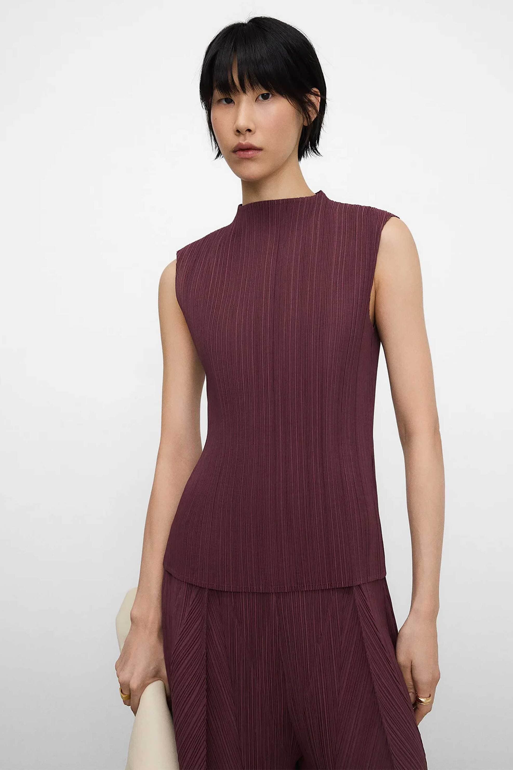 Adolfo Domínguez γυναικείo τοπ αμάνικο με τσαλακωμένη εφαρμογή